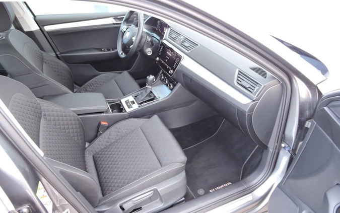 Skoda Superb cena 128900 przebieg: 35366, rok produkcji 2022 z Ostrzeszów małe 254